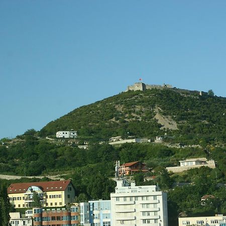 Hotel Siklad Lezhë 外观 照片