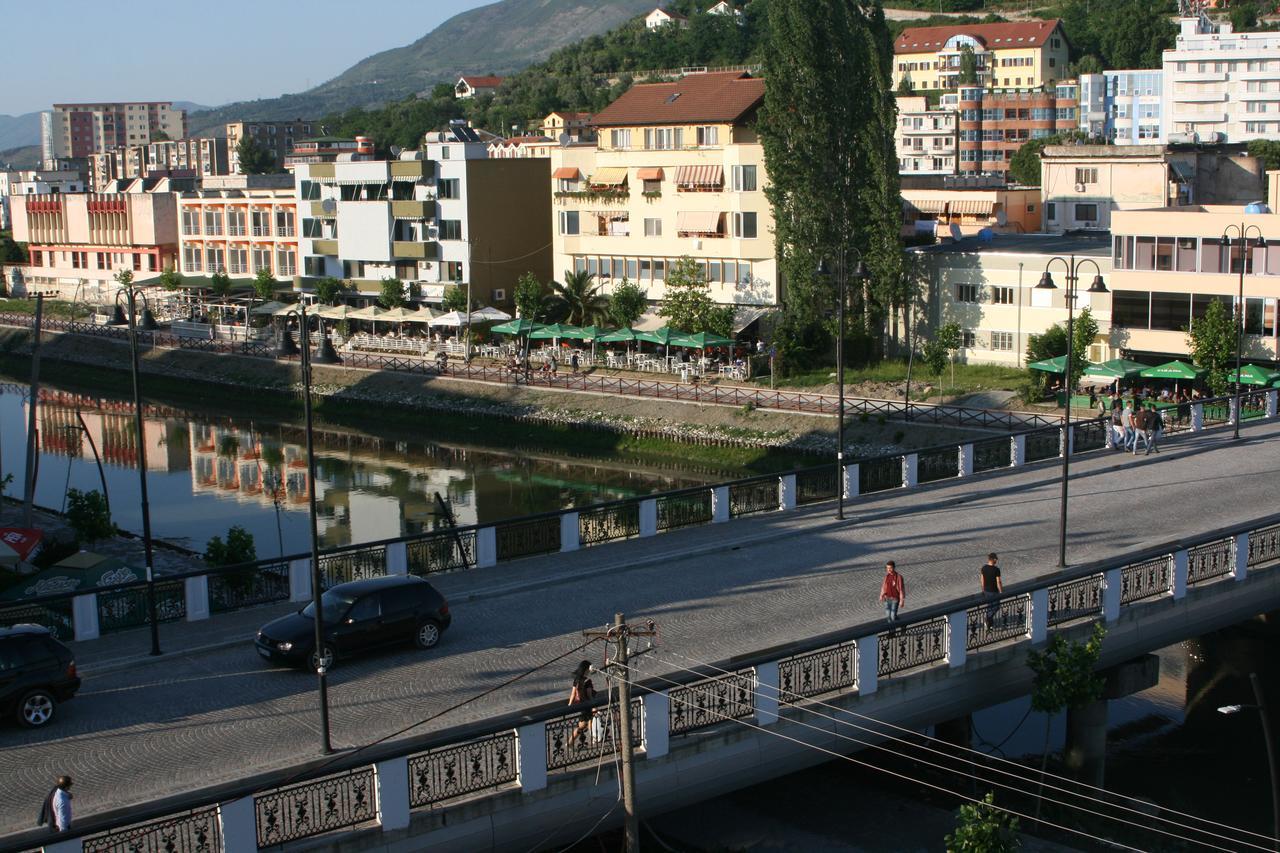 Hotel Siklad Lezhë 外观 照片