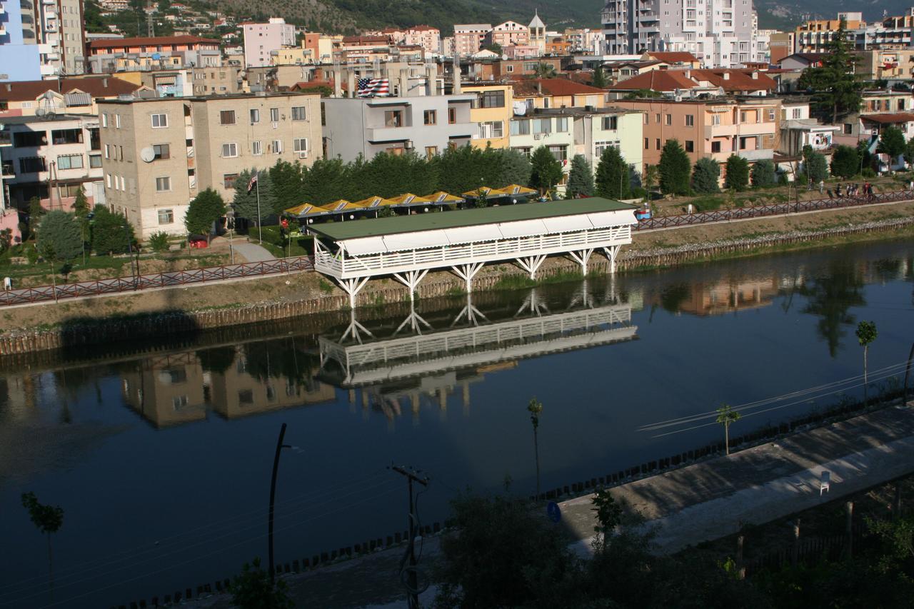 Hotel Siklad Lezhë 外观 照片