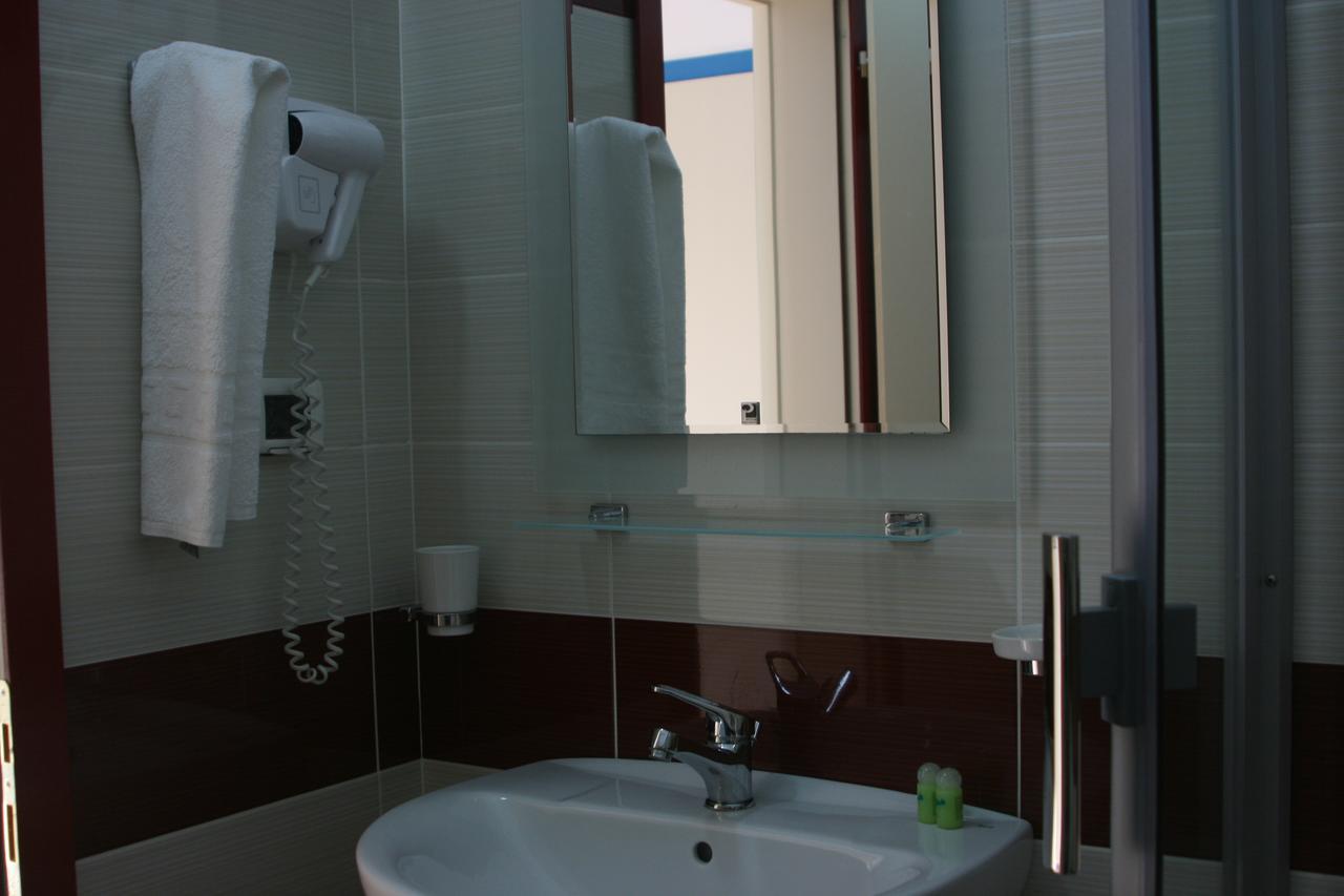 Hotel Siklad Lezhë 外观 照片